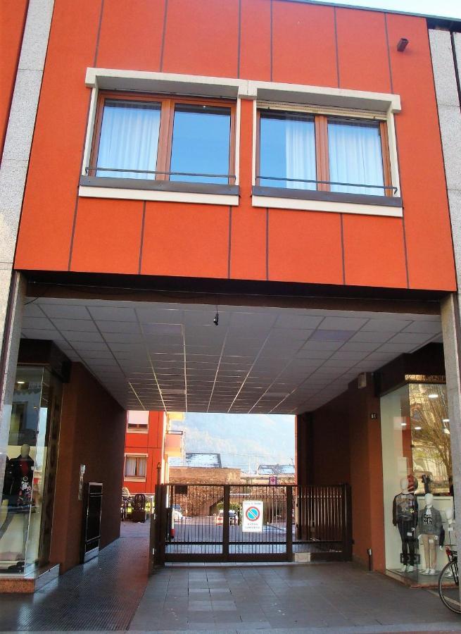Lucini Ai Portici Apartment Tirano Luaran gambar