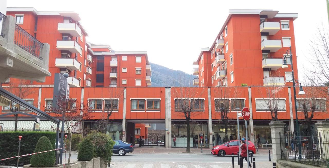 Lucini Ai Portici Apartment Tirano Luaran gambar