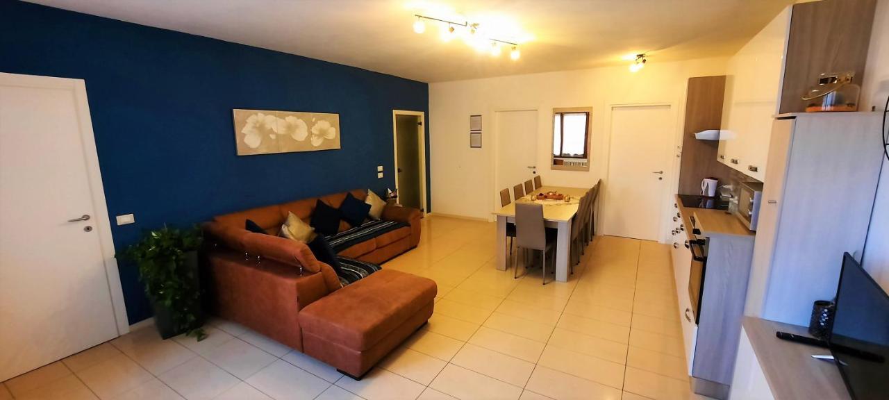 Lucini Ai Portici Apartment Tirano Luaran gambar